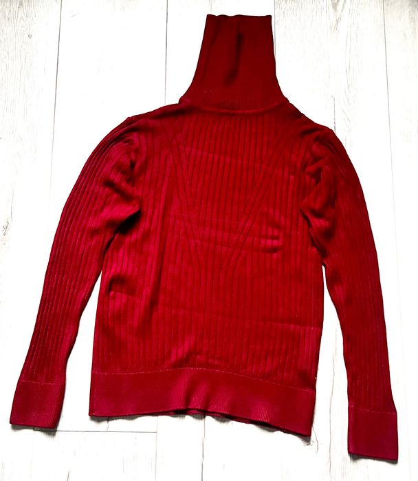 Продається жіночний светр