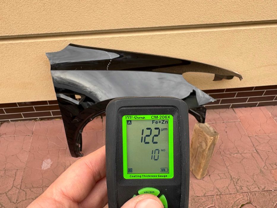 Крило праве Tesla model Y