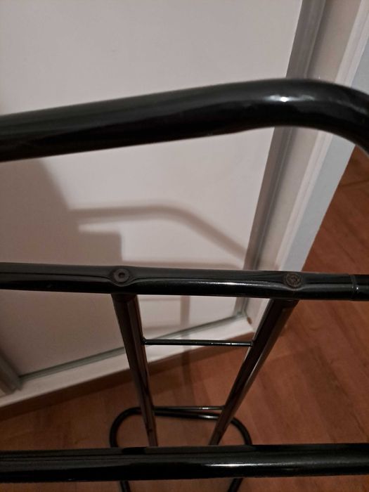 Criado mudo em ferro!