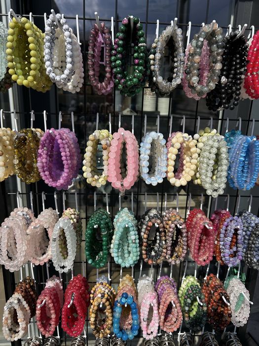 Прикраси з натурального каменю