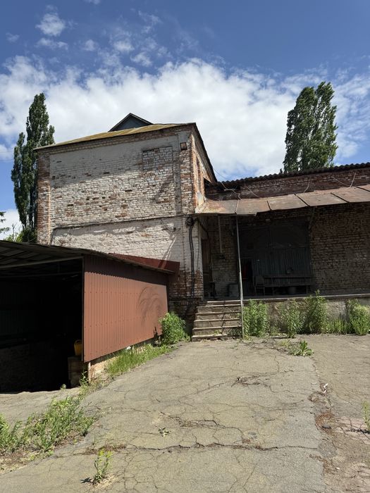 Продаж нерухомості промислового призначення