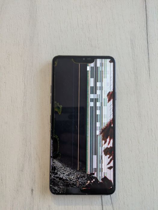 LG G7 Thinq  uszkodzony