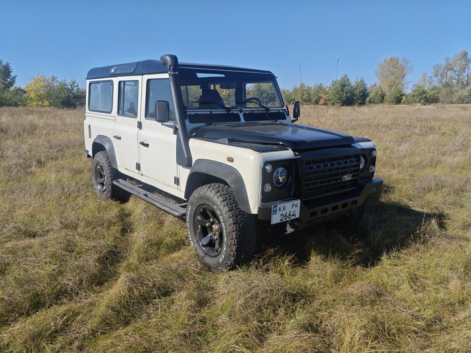 Land rover defender td5 2005 рік 9 місць