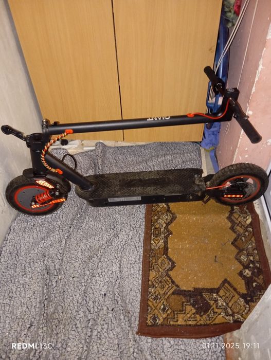 Електросамокат в хорошому стані