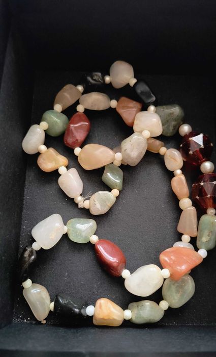 Długi naszyjnik retro vintage PRL z kamieni minerałów