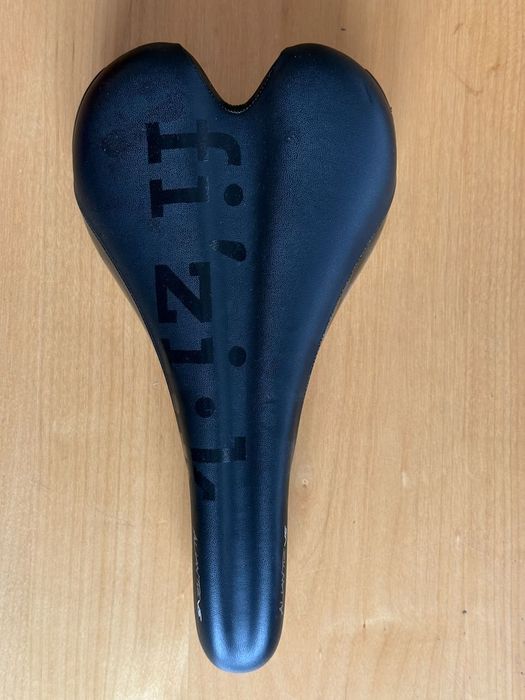 Selim de bicicleta Fizik Aliante V5
