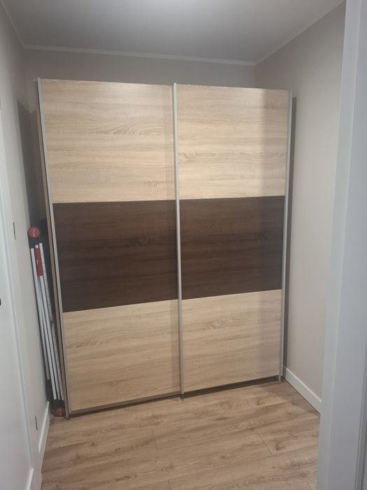 Szafa przesuwna duza