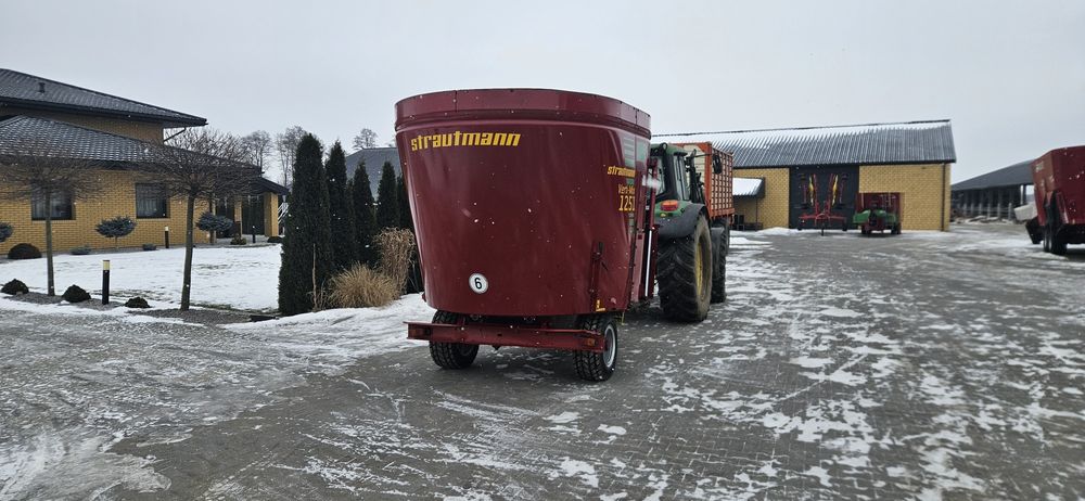 Paszowóz, Wóz Paszowy Strautmann 12m3