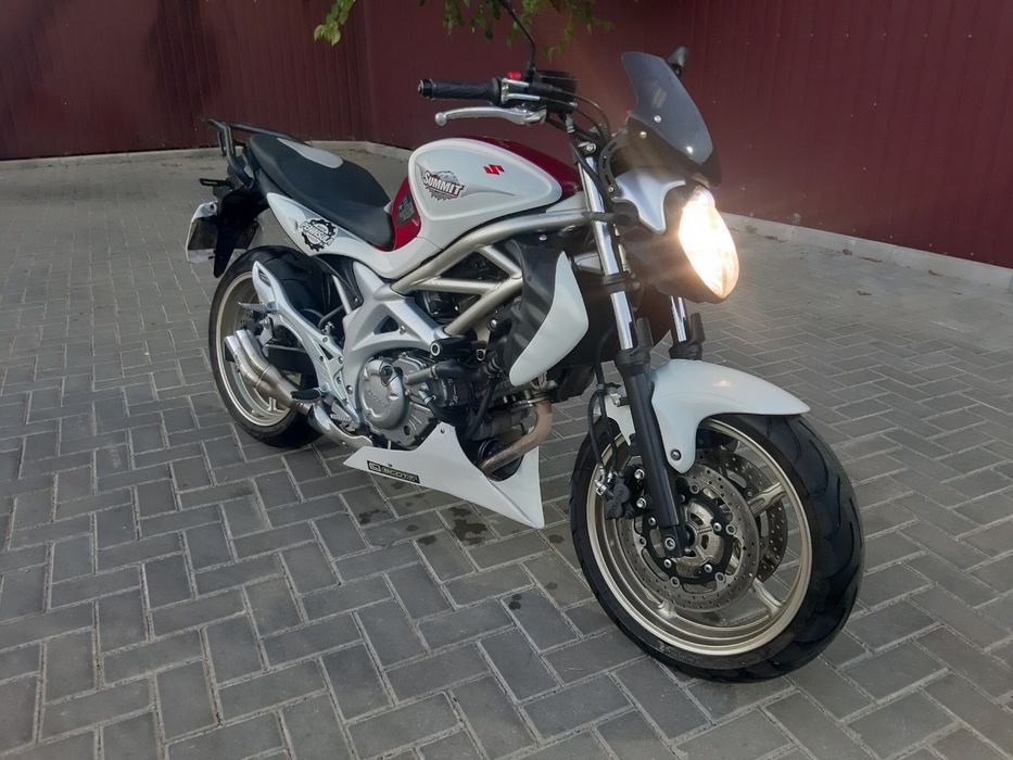 Suzuki Gladius SV650