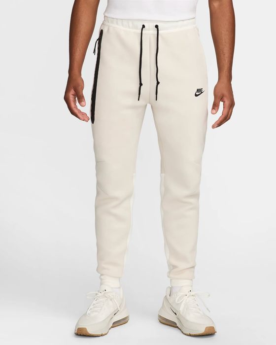 Штаны Nike Tech Fleece