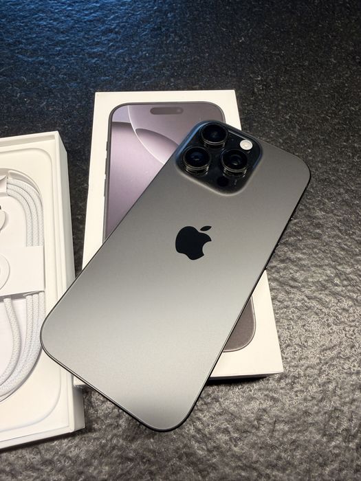 iPhone 16 Pro Black Titanium 256 GB