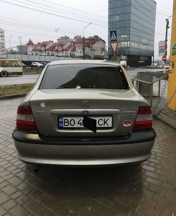 Опель Vectra b На ходу сів поїхав Всі питання по телефону!