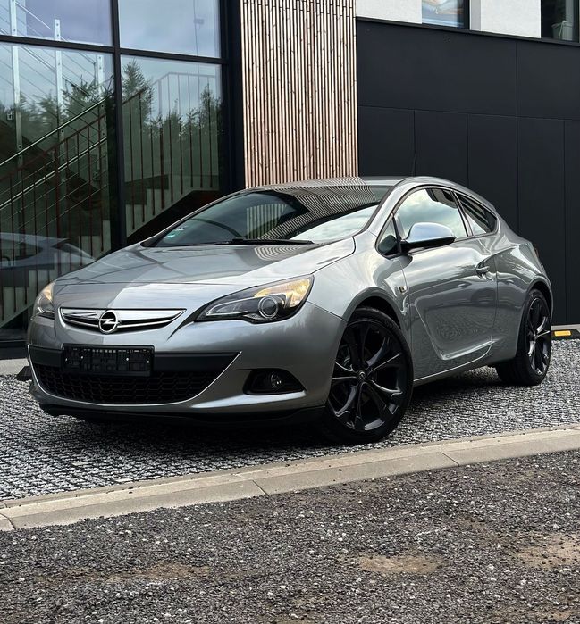 Opel Astra Niski przebieg, bezwypadkowy, koła 20 OPC, po serwisie