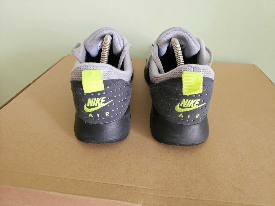 Buty Nike Air Max Tavas 42(26,5cm)