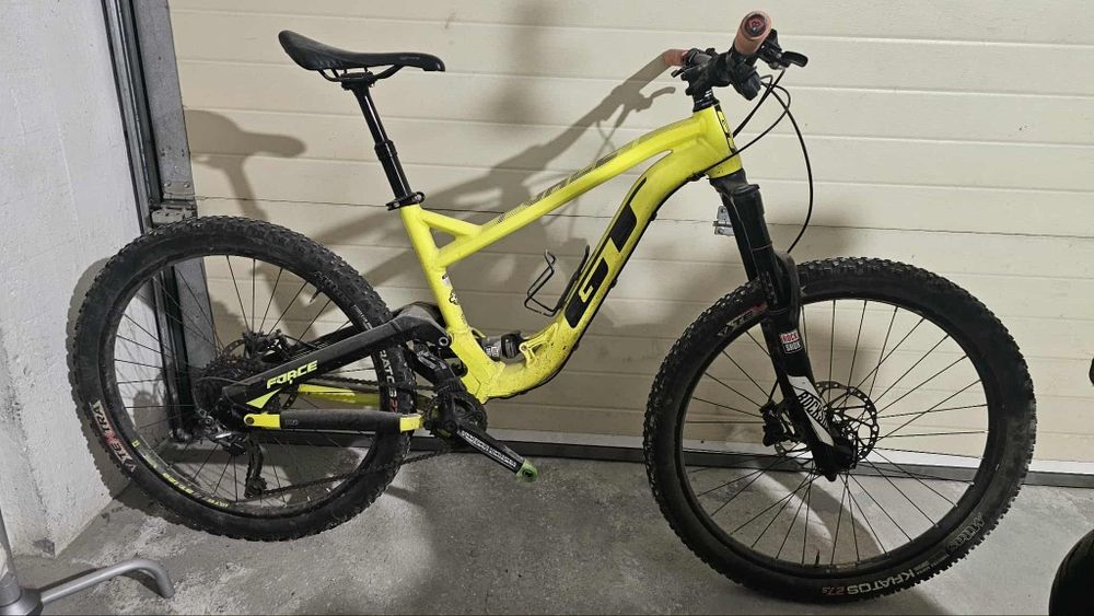 Bicicleta usada marca GT force