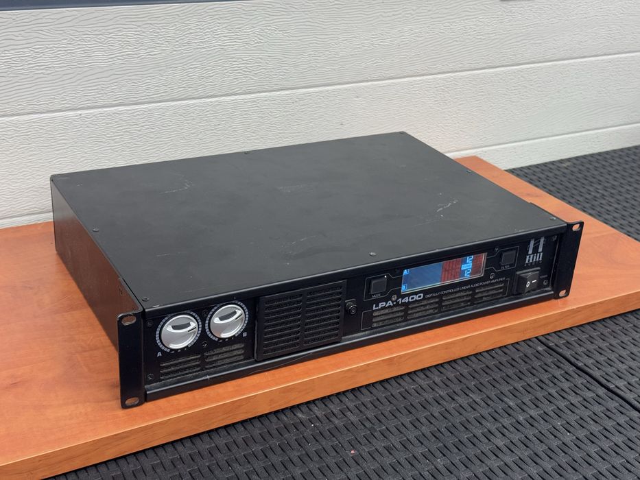 Estradowa lekka końcówka mocy HILL AUDIO LPA 1400 2x450w nowa 2000 ads