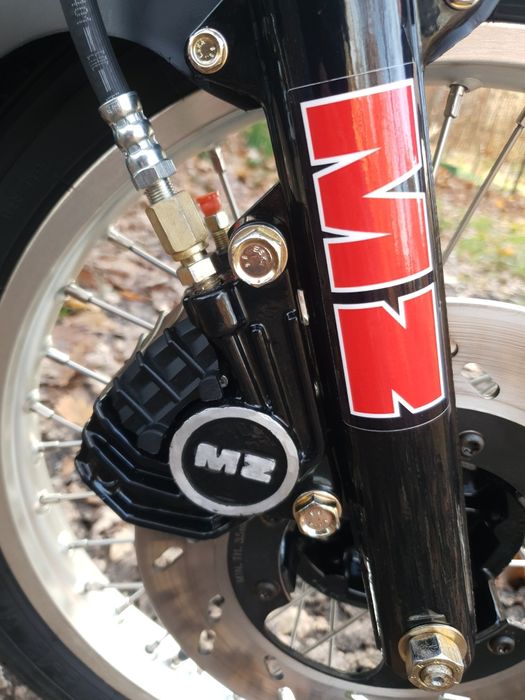 MZ ETZ251 po renowacji śruby ESKA dozownik rok 1991 plastikowy błotnik