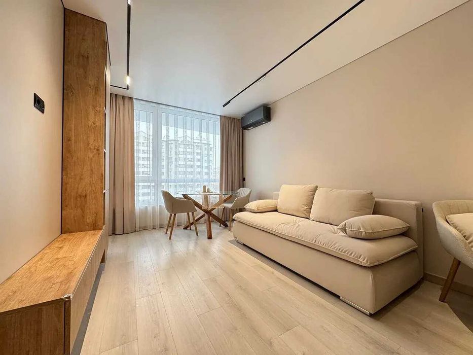 Однокімнатна в центрі з ремонтом