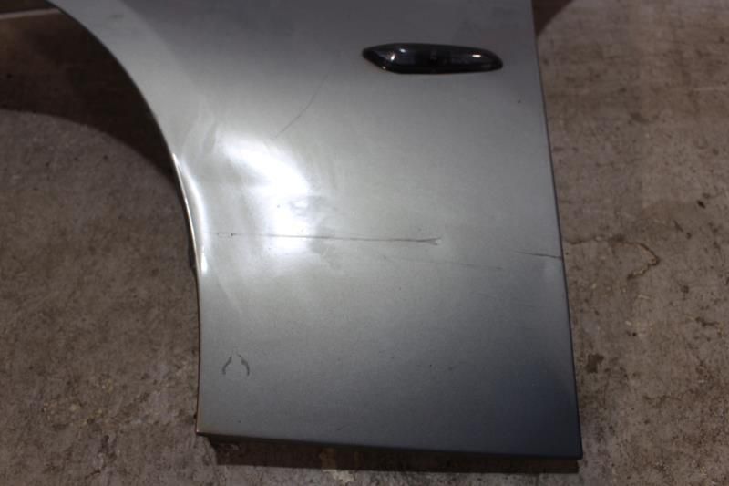 Guarda-lamas esquerdo BMW 3 (E90)