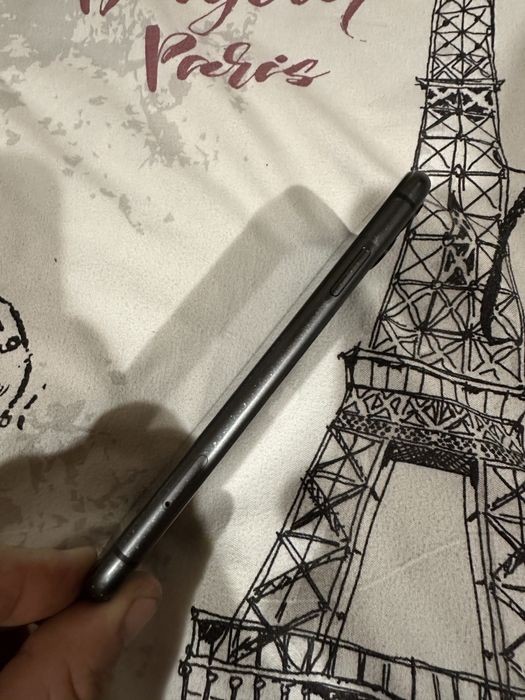 Айфон 11 128 гб.