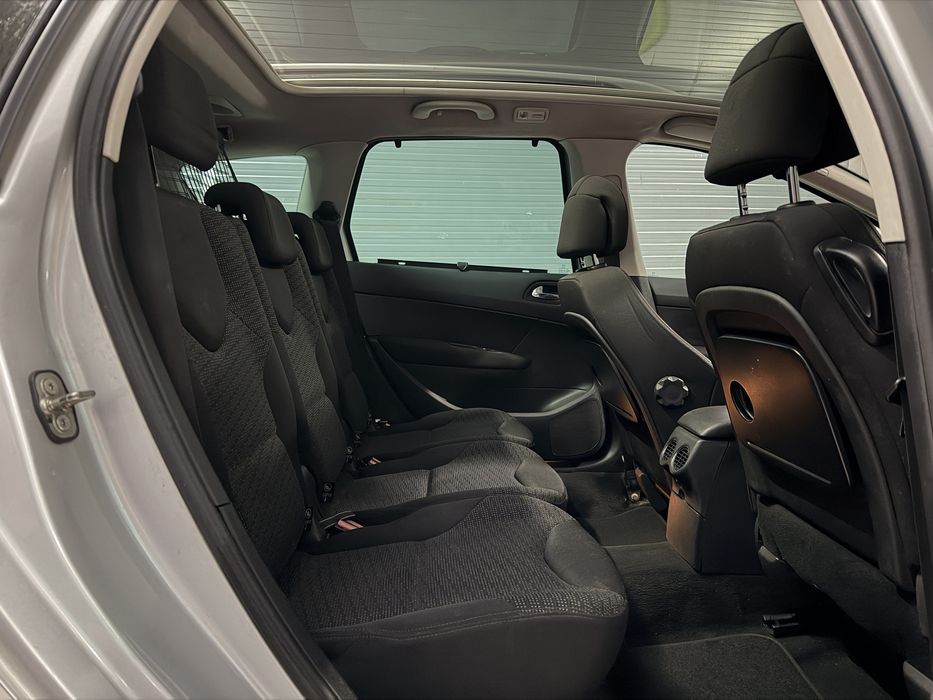 Peugeot 308 SW 7 Lugares