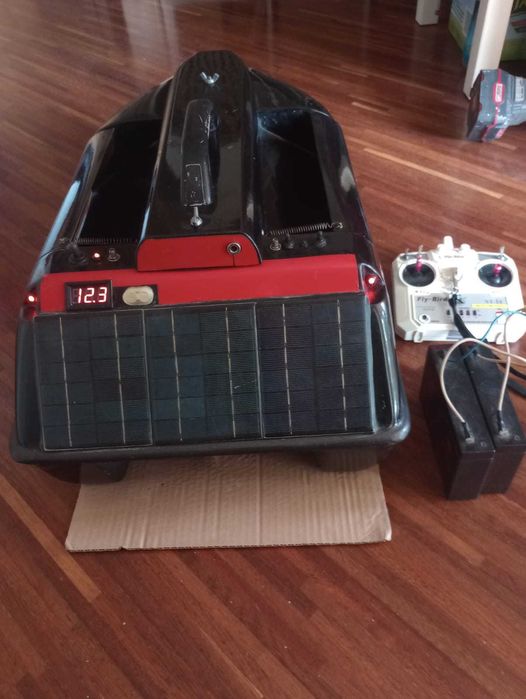 łódka zanętowa używana, bardzo zadbana, w pełni sprawna