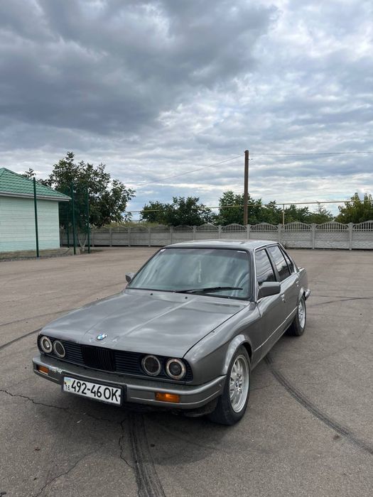 Продам bmw e30 318 возможен обмен!