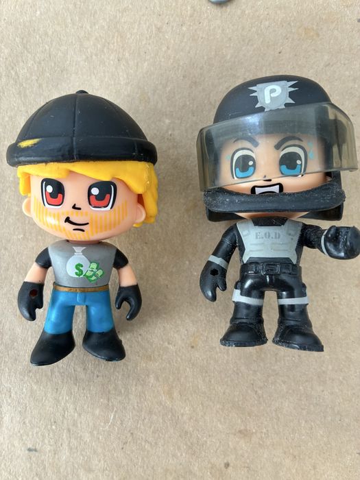 Brinquedo policia e ladrao pinypon