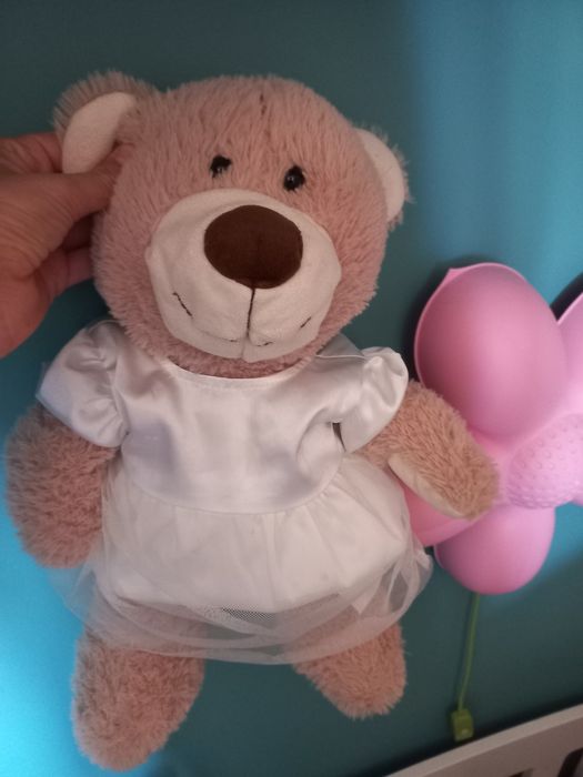 Maskotka duży Miś w sukience