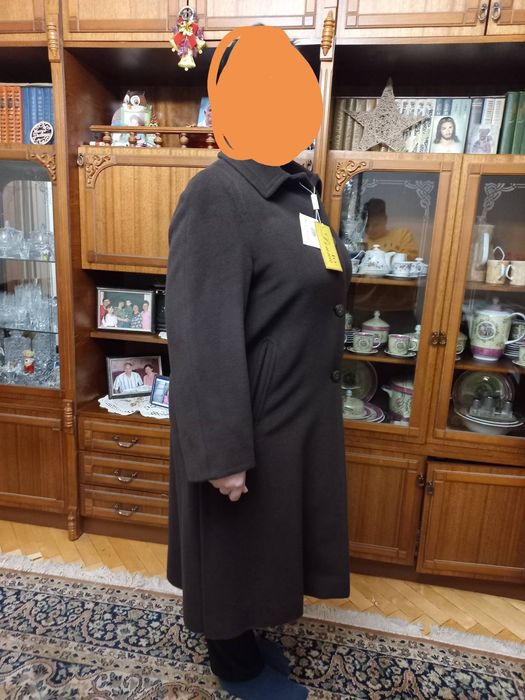 Весняне жіноче  кашемірове пальто