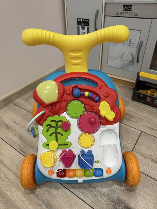 Chodzik-pchacz, stolik dla dziecka