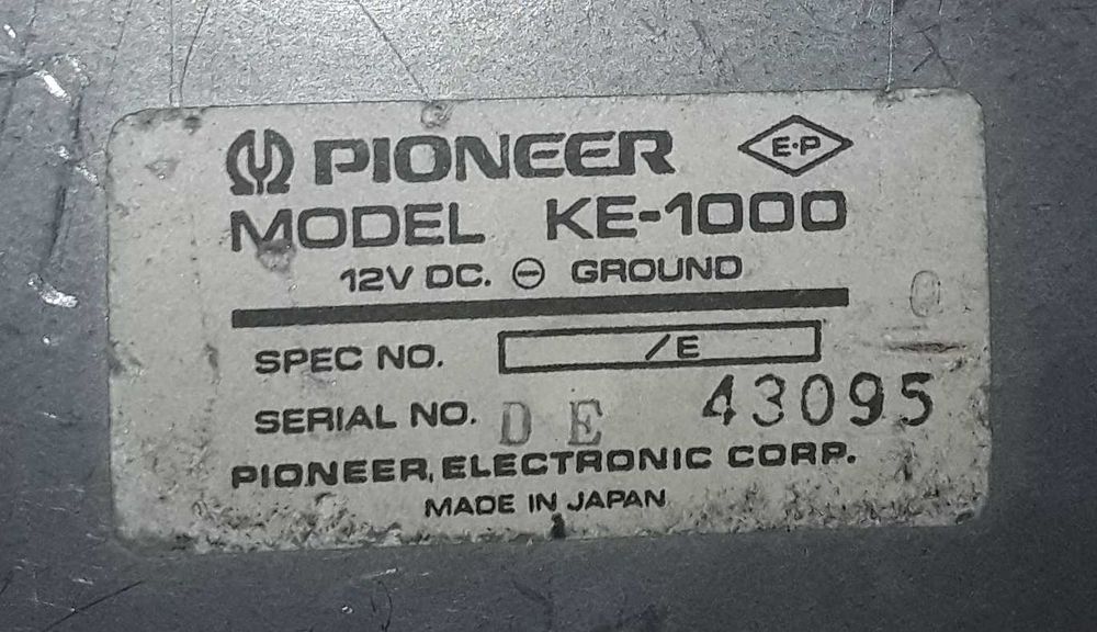 Auto-rádio antigo Pioneer KE-1000 + suporte de montagem AD-447