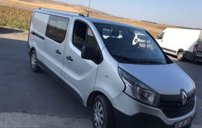 Интегрированные Турецкие рейлинги на Renault Trafic 2015 гг