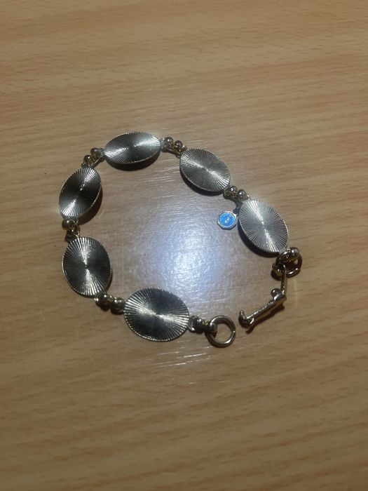 Pulseira linda de senhora