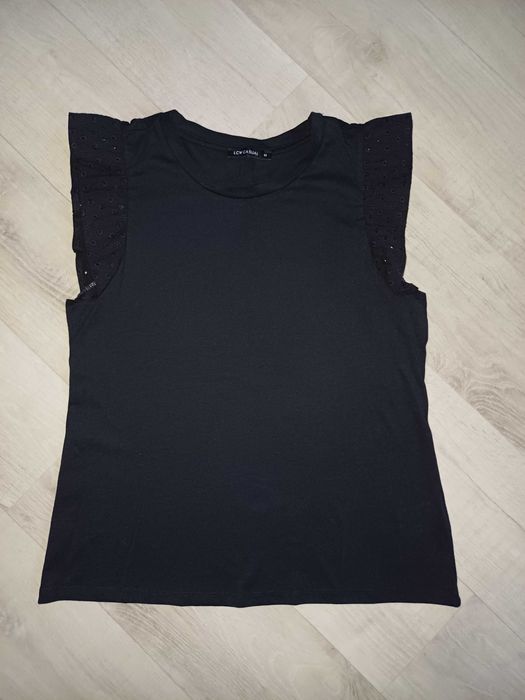 Продам жіночу футболку розміру М