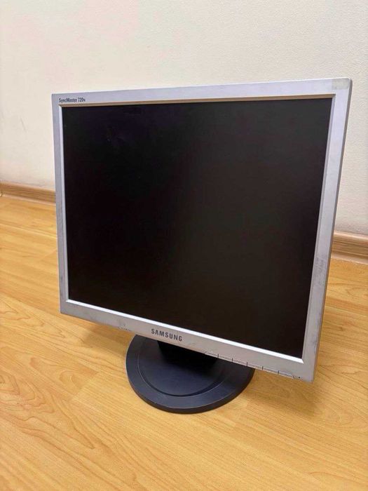 Продам б/у монітори (робочі, різні моделі) від 180 грн!