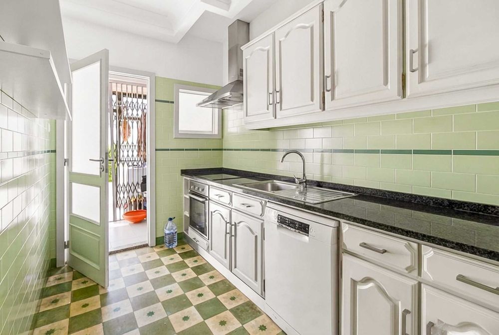 Apartamento à venda em Rua Aval de Cima 277, Porto