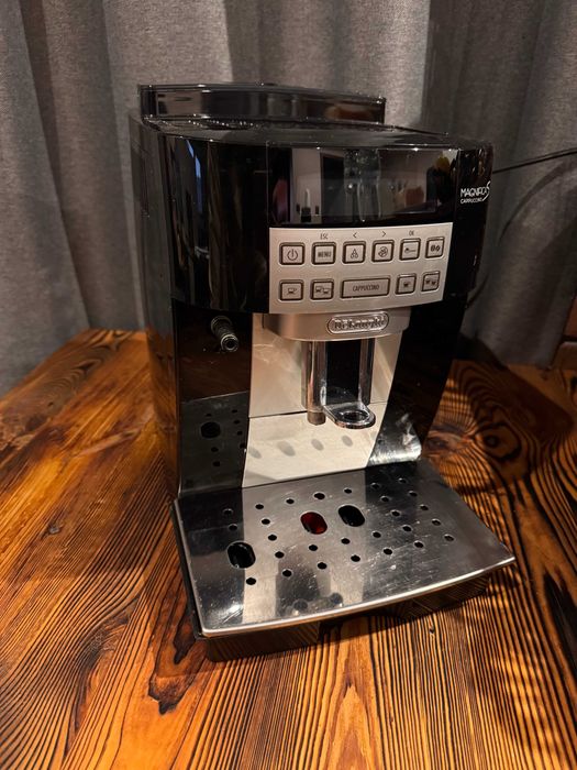 DeLonghi Magnifica S Cappuccino Ekspres do Kawy spieniacz mleka