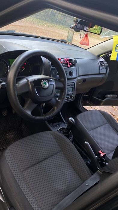 Skoda fabia 2011р