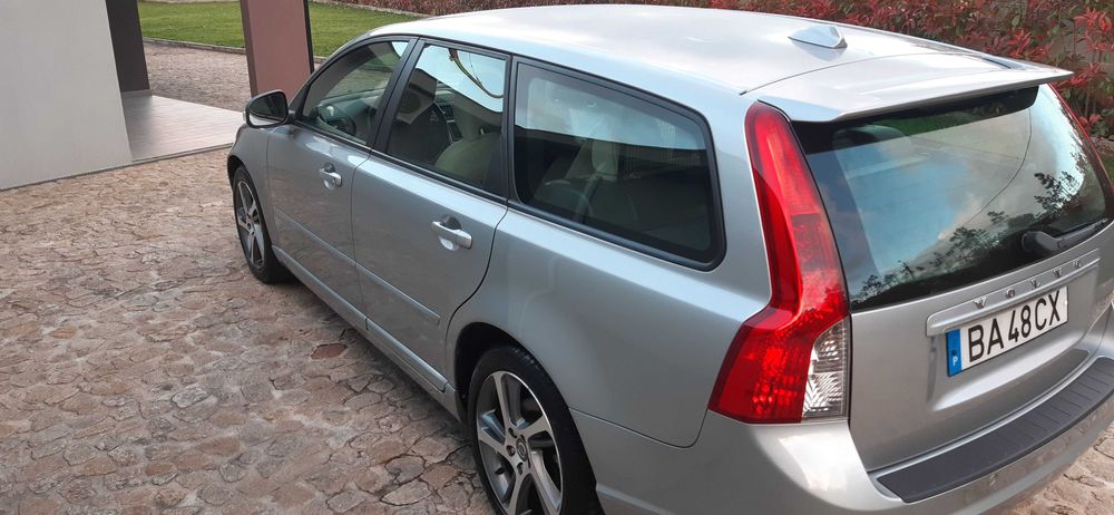VOLVO V50 1.6D 2011