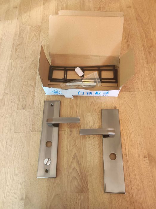 Nowa Klamka Zewnętrzna Lewa stona