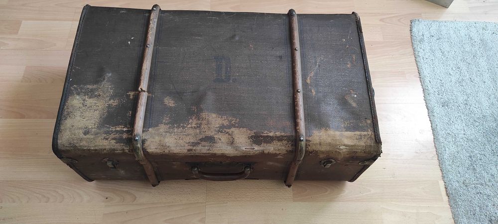 Stara walizka kufer podorozna