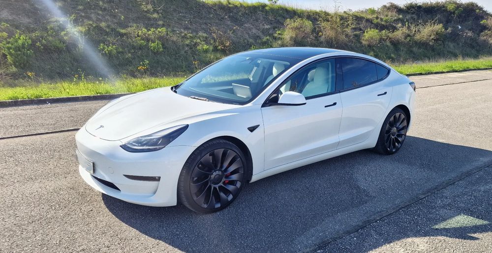 Tesla Model 3 Performance Tração Integral