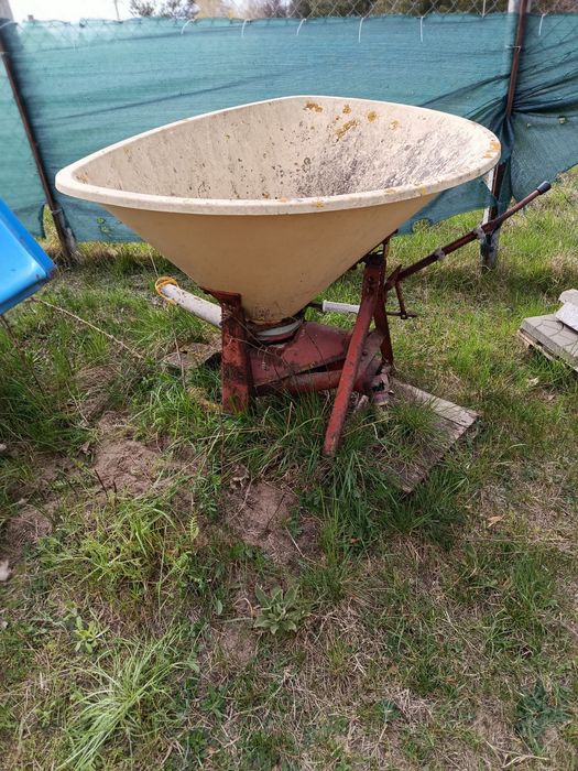 Siewnik do nawozów