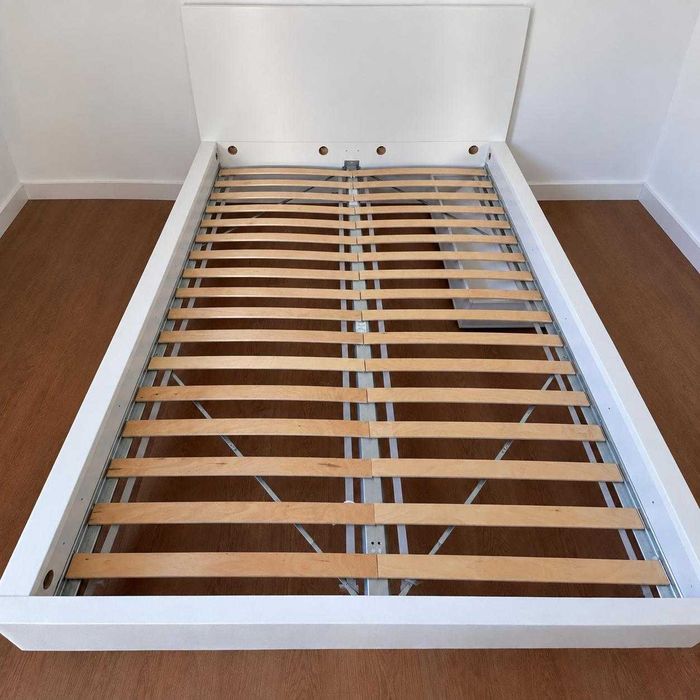 Cama de Casal IKEA MALM com Arrumação
