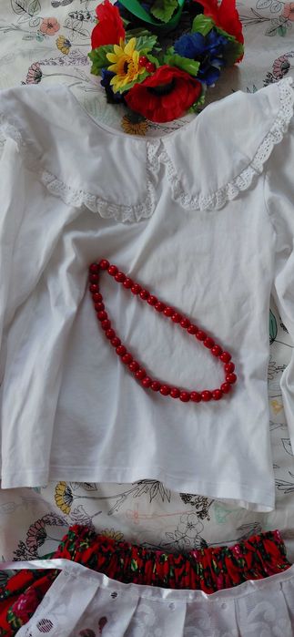 Strój krakowski dla dziewczynki