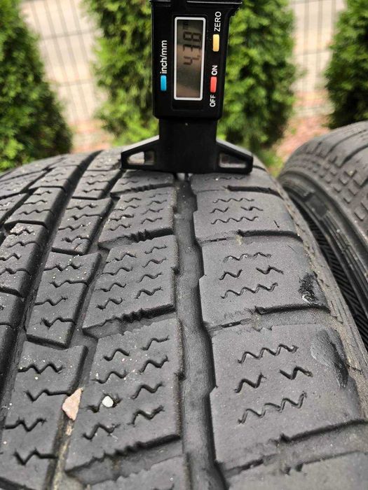 Шини Hankook 215/60 R17C 109/107T Winter RW06