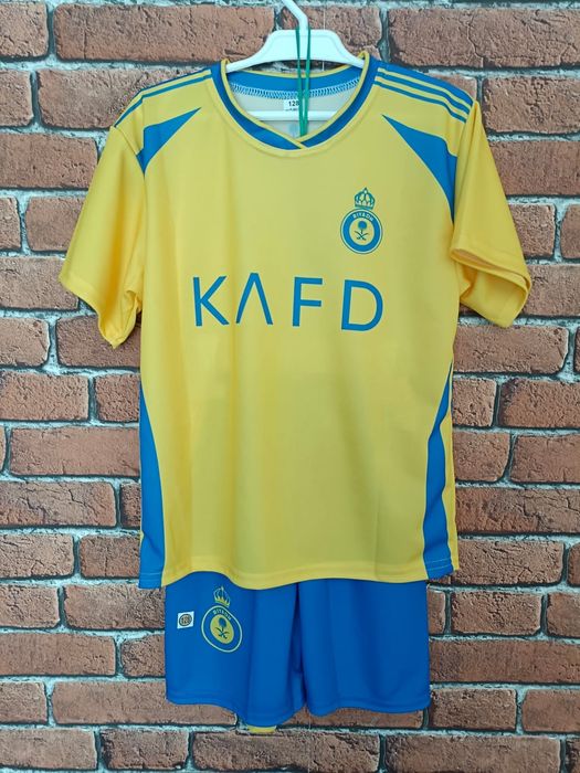 Strój piłkarski dziecięcy Al-Nassr Ronaldo rozm. 128