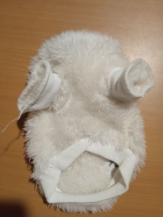 Продам свитерок для маленькой собачки.