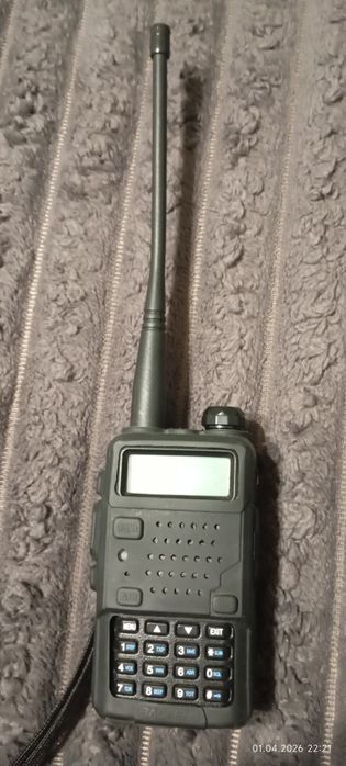 Продам рацію Baofeng uv5r 8w